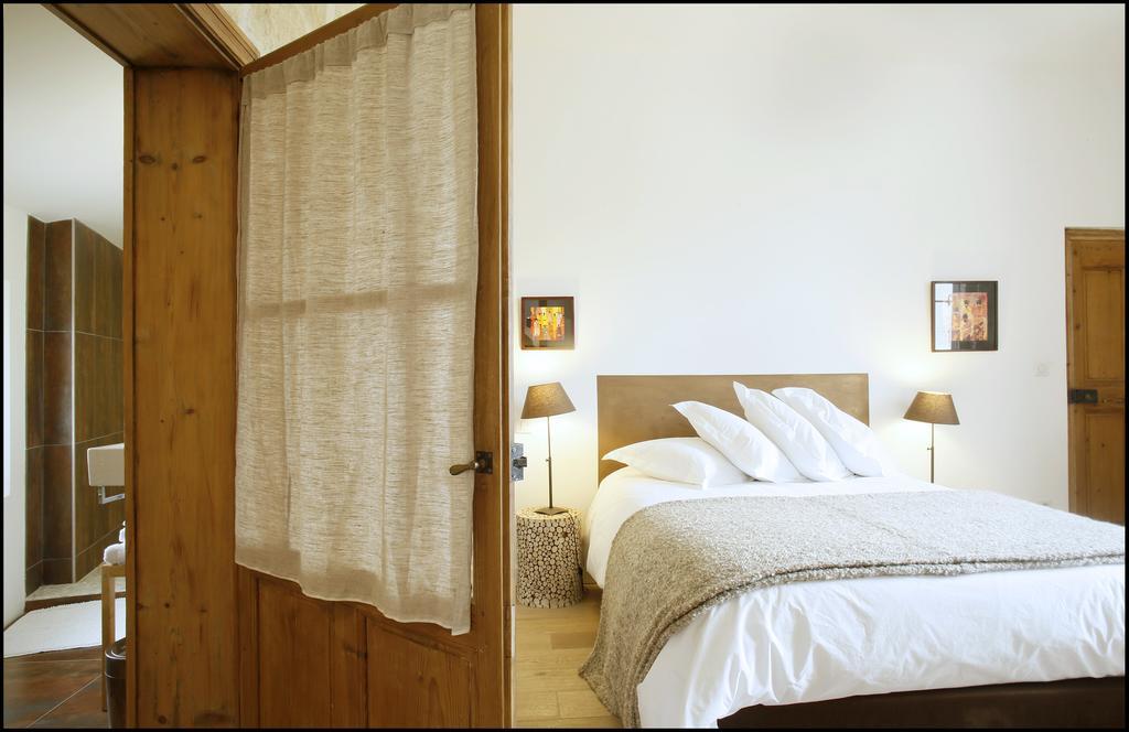 La Maison Rouge D'Uzes B&B Room photo
