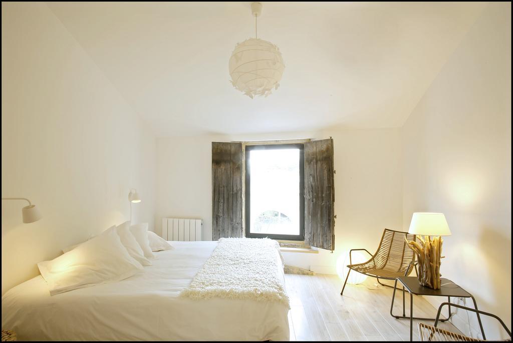 La Maison Rouge D'Uzes B&B Exterior photo